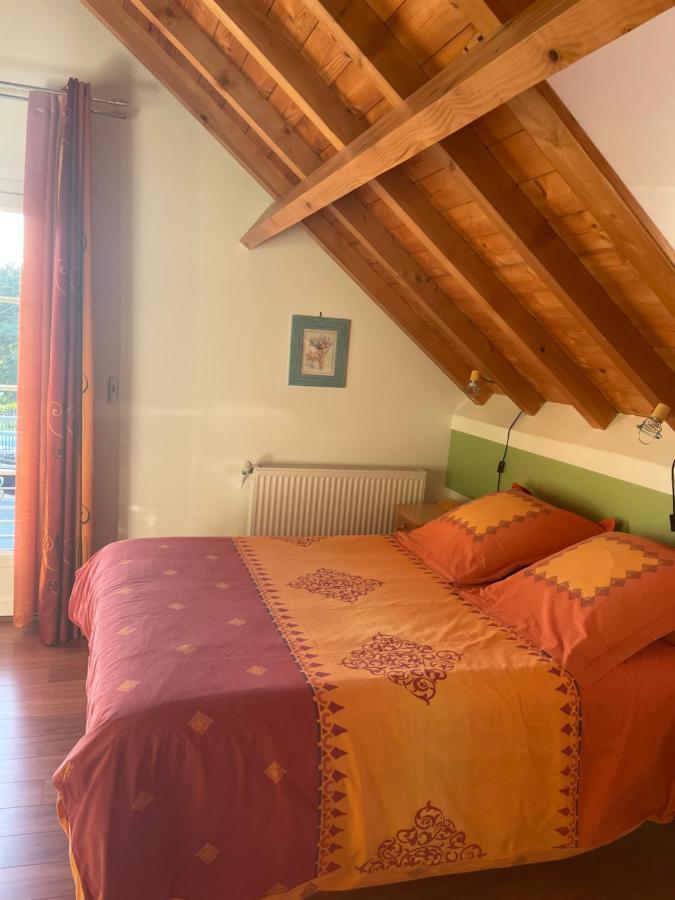 Les Gites De La Maison Bleue D'Estialescq Εξωτερικό φωτογραφία
